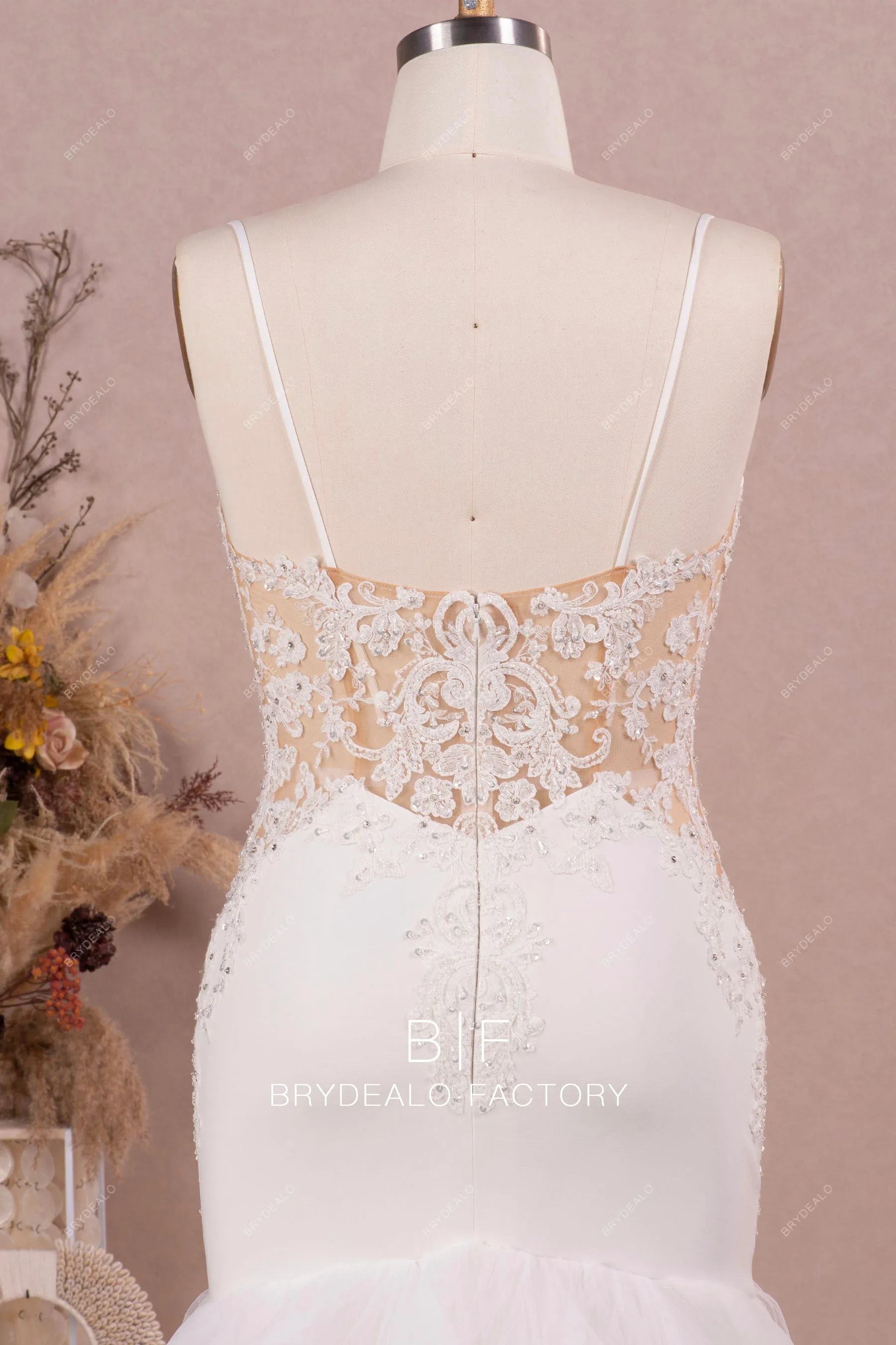 Cutout Waist Beaded Lace Tulle Trumpet Wedding Dress